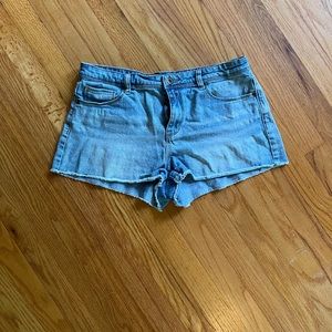 Modcloth Come Cheerfully Denim Shorts In 8